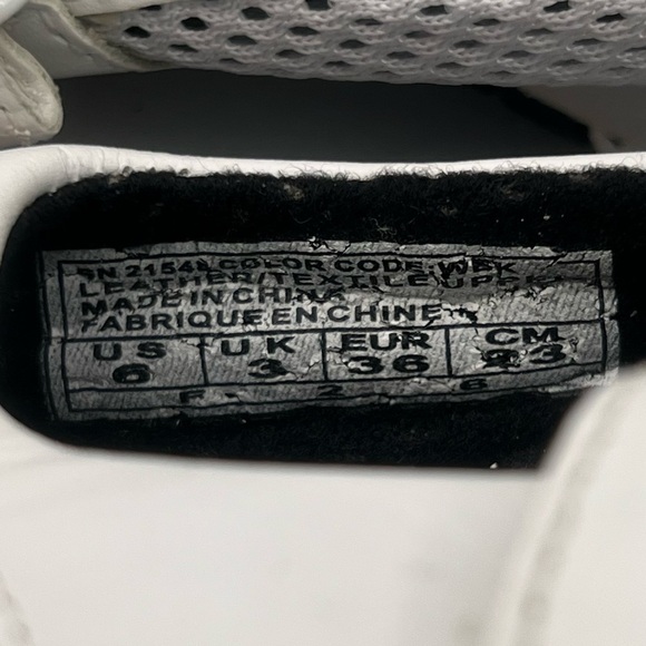 Skechers White Black Active Sightsee Bikers Sneakers Size 6 Girl's - Picture 2 of 7